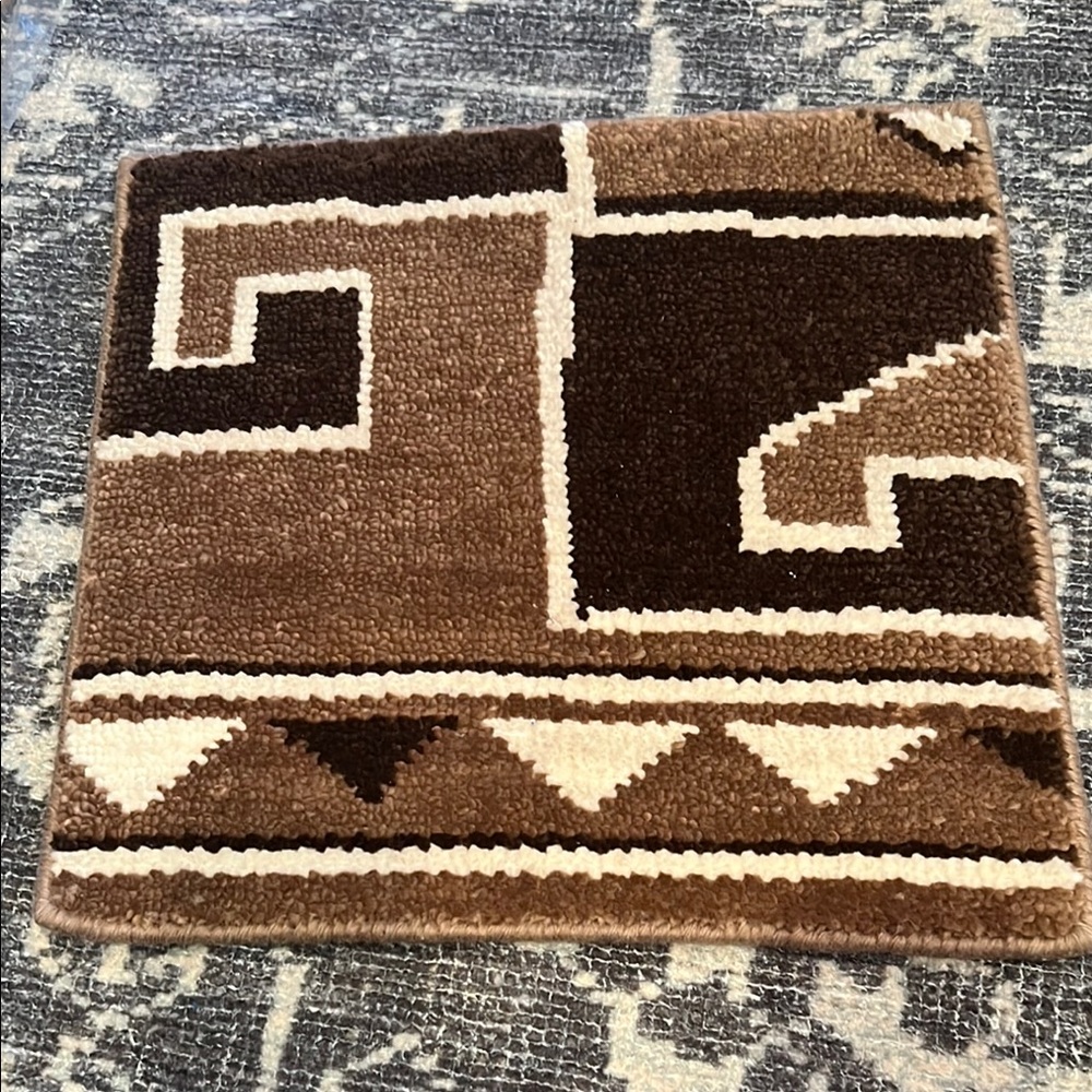 🤎Brown Geometric Pattern Rug Swatch ~ Southwest Native American Delight